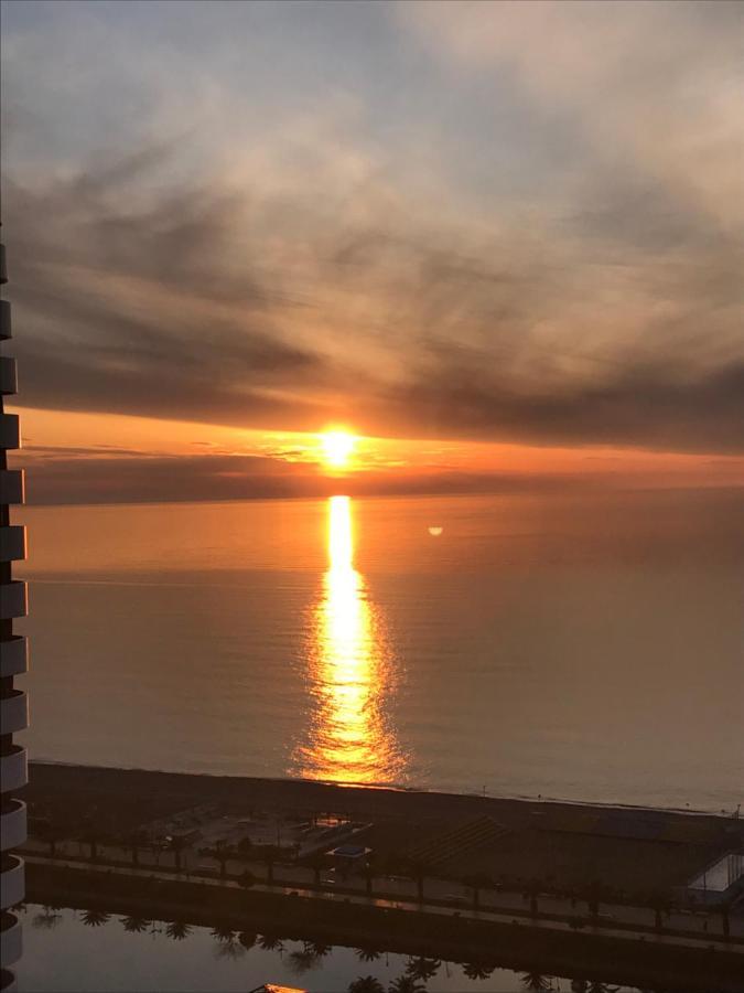 Apart Hotel Irida Batumi Esterno foto
